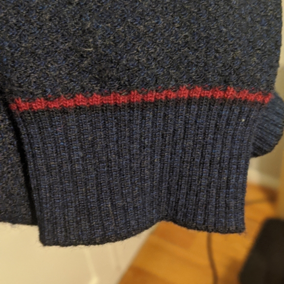 •Gucci Wool Cashmere Sweater• - Picture 3 of 4